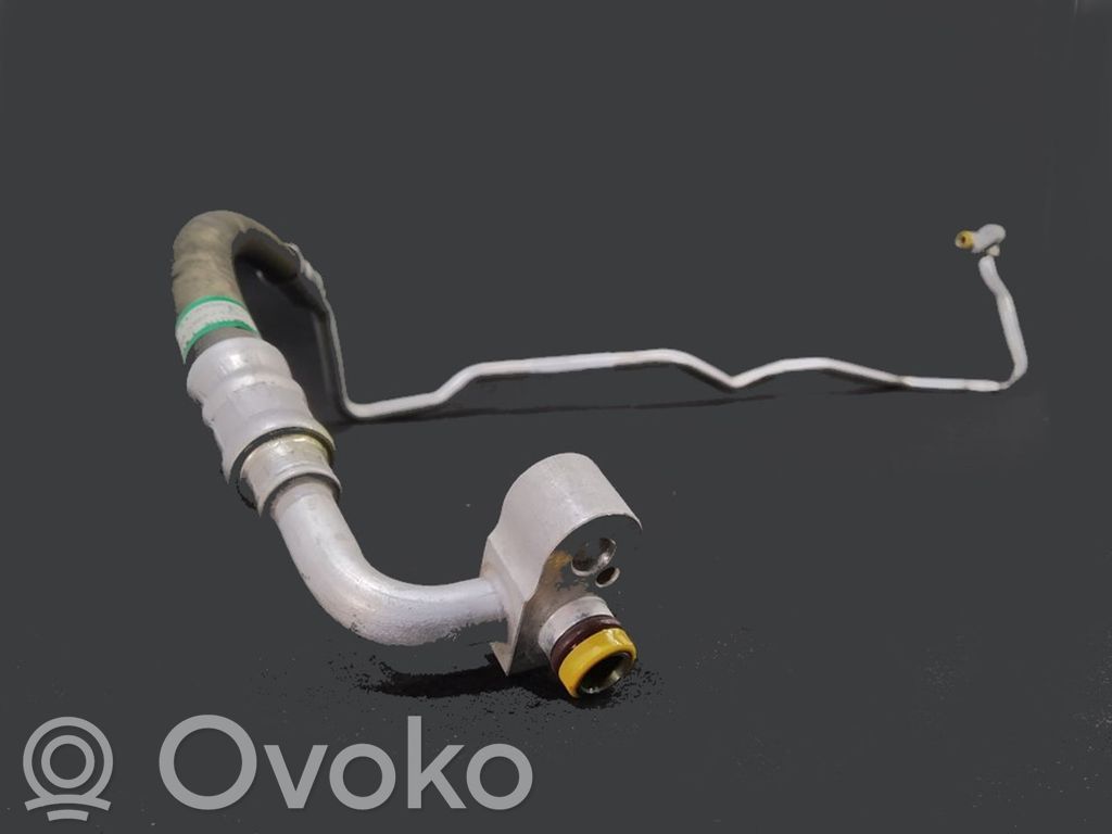 BMW 1 E81 E87 Air conditioning (A/C) pipe/hose 