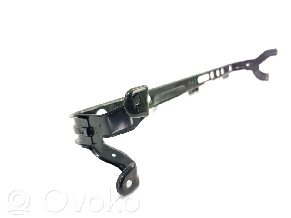 Ford Focus Bottom radiator support slam panel 