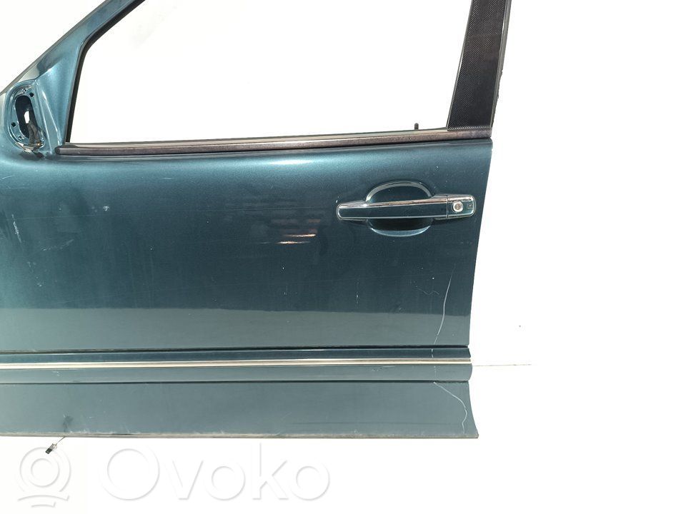 Mercedes-Benz E W210 Puerta delantera 