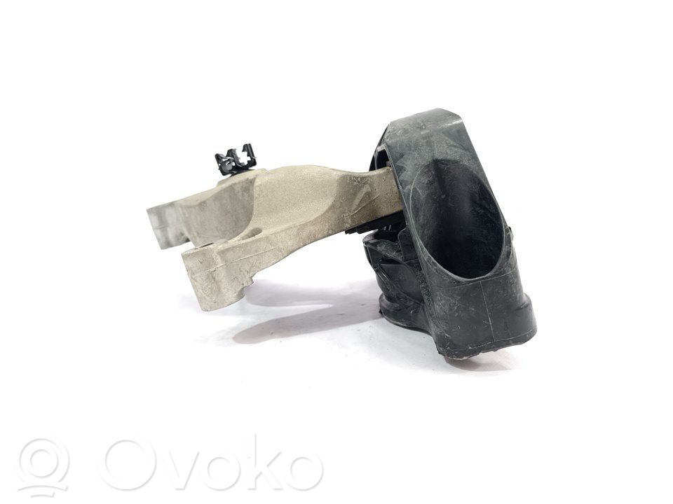 Dacia Sandero II Engine mount bracket 