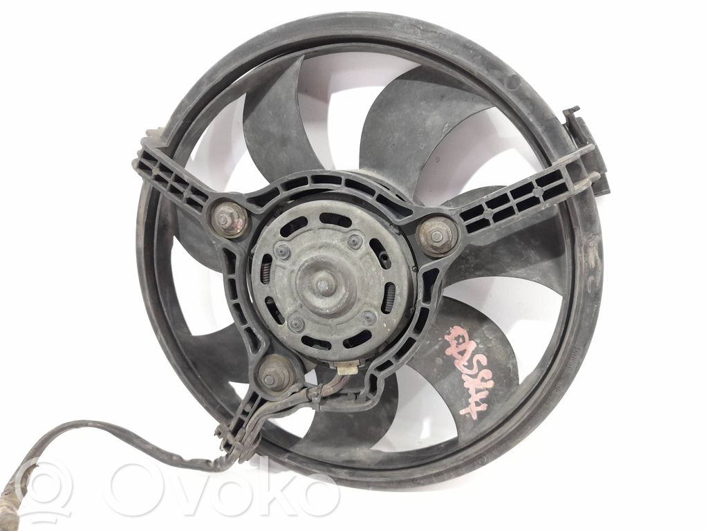 Volkswagen PASSAT B4 Elektrisks radiatoru ventilators 