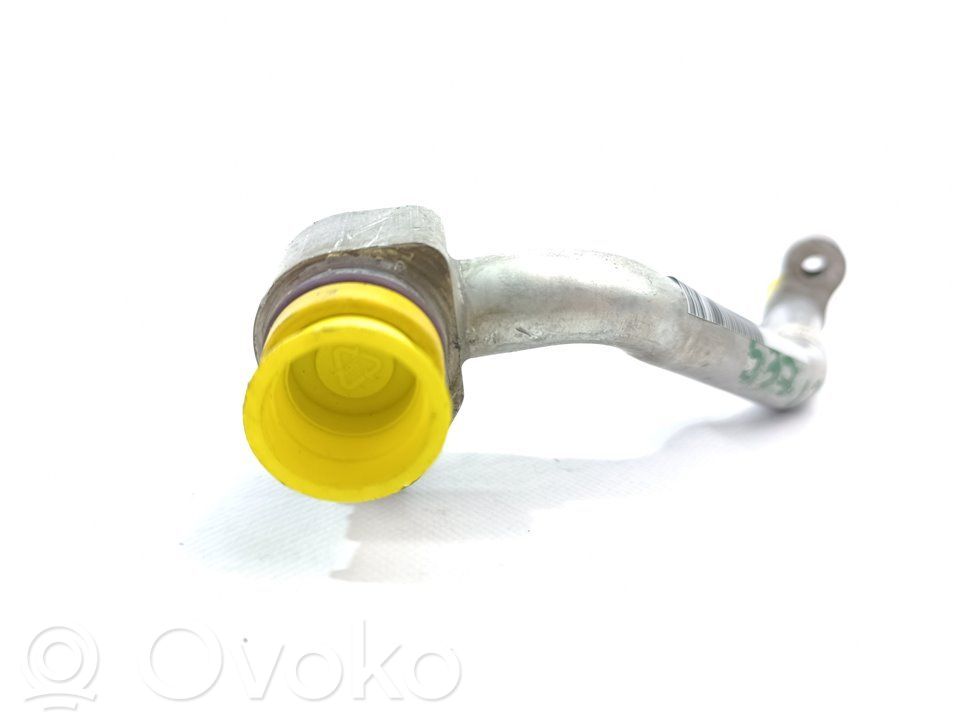 Ilmastointilaitteen putki (A/C)   6918939