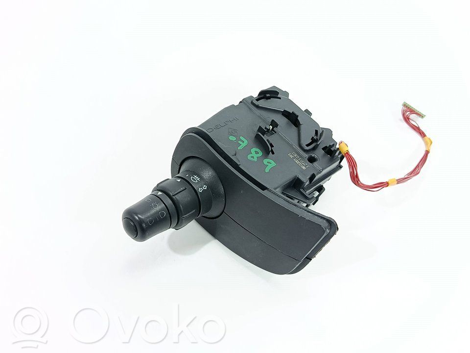 Renault Clio III Indicator stalk 