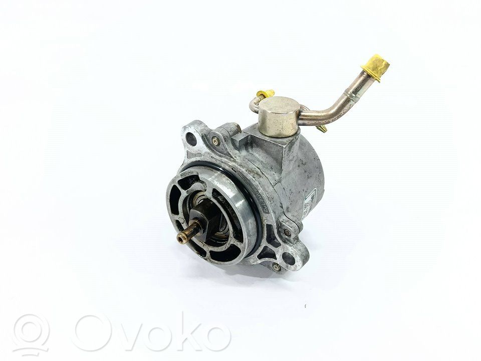 Vacuum pump   RF5C18G00