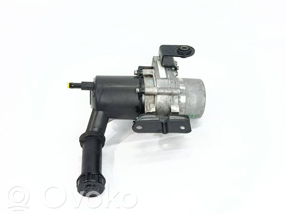 Citroen C4 I Ohjaustehostimen pumppu 