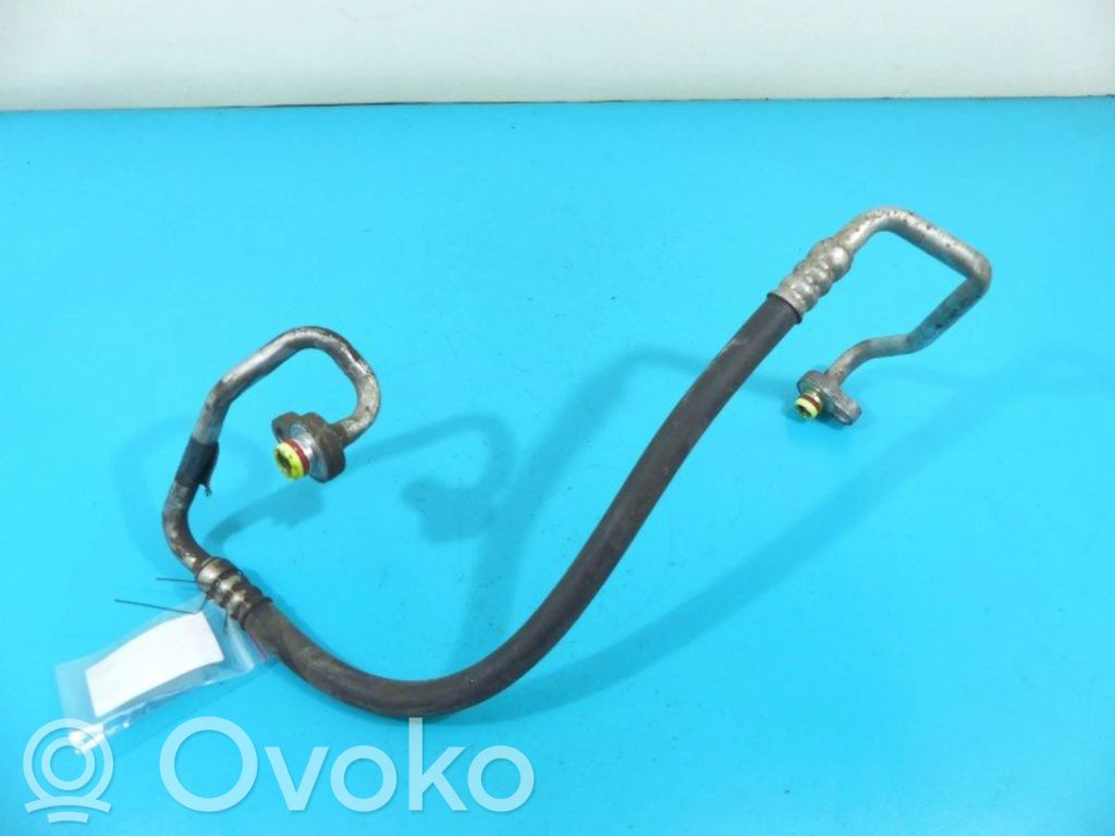 Ford Focus Ilmastointilaitteen putki (A/C) 