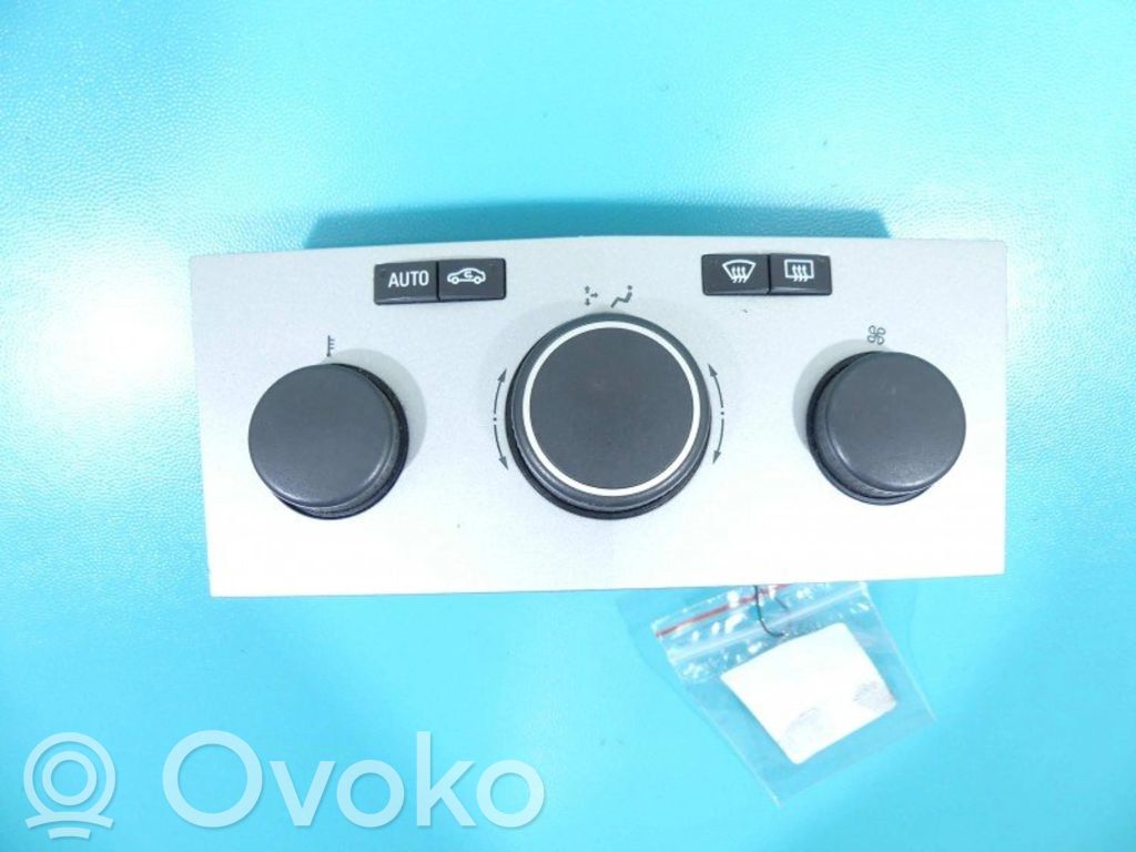 Opel Zafira B Climate control/heater control trim 