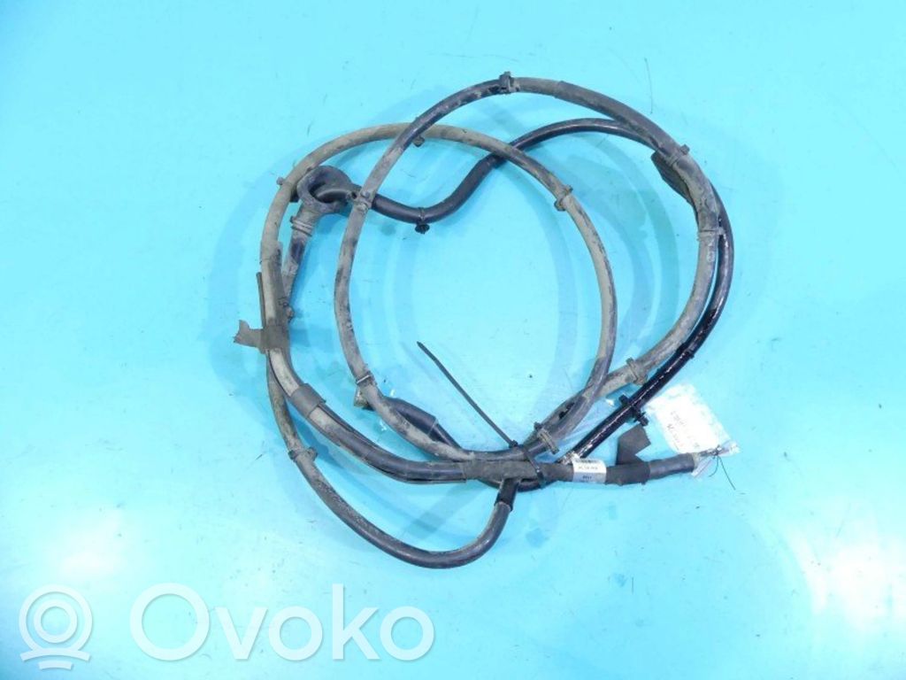 Volkswagen PASSAT B8 Minus / Klema / Przewód akumulatora 