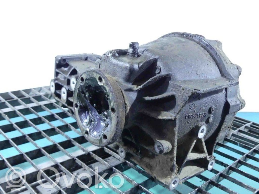 Audi A4 S4 B6 8E 8H Galinis reduktorius 