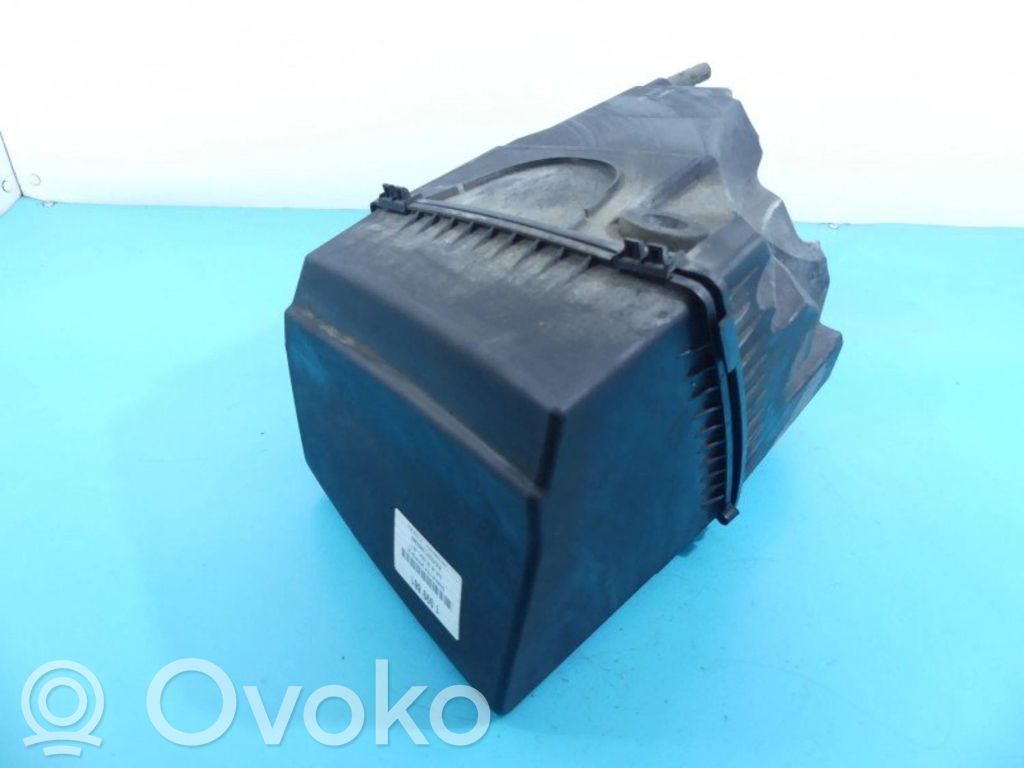 Audi A6 S6 C6 4F Air filter box 