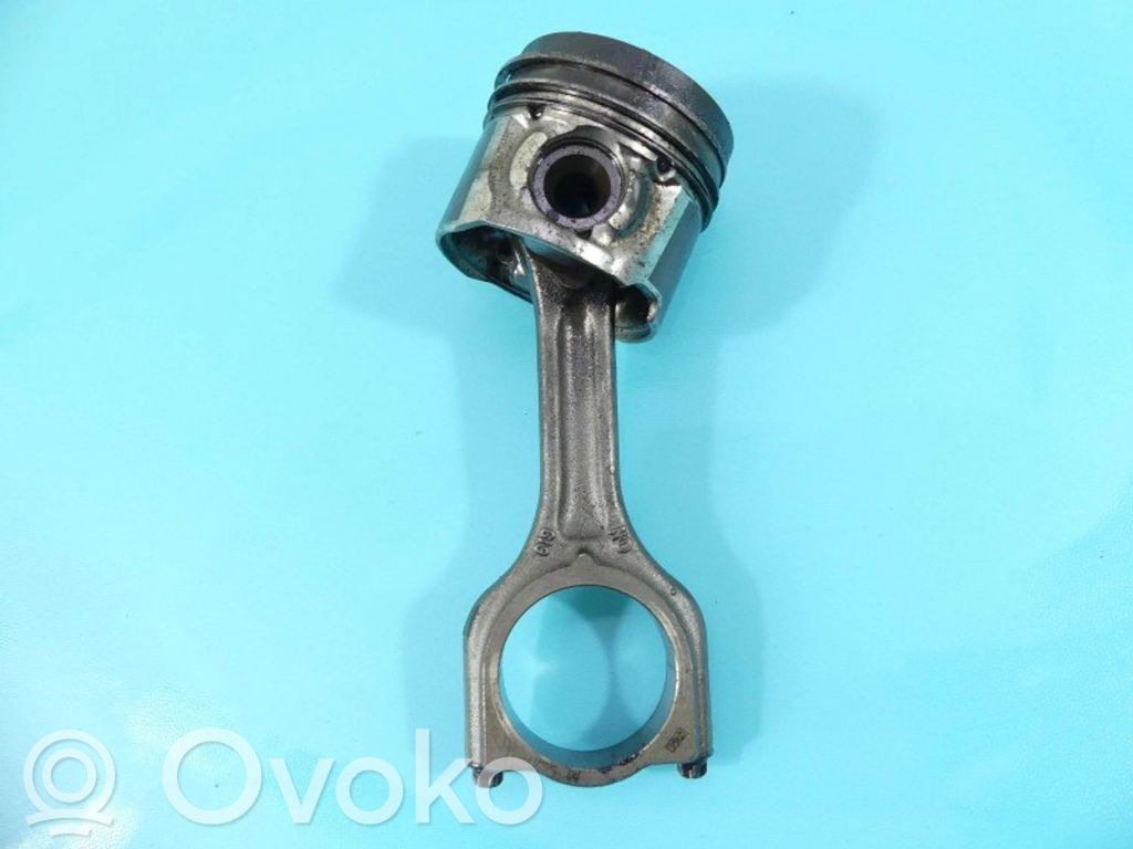 Ford C-MAX II Piston 