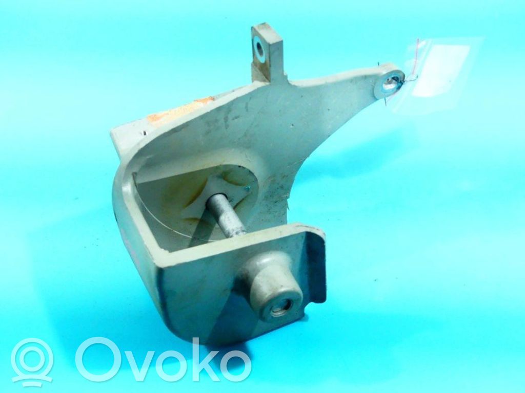 Tesla Model S Engine mounting bracket 