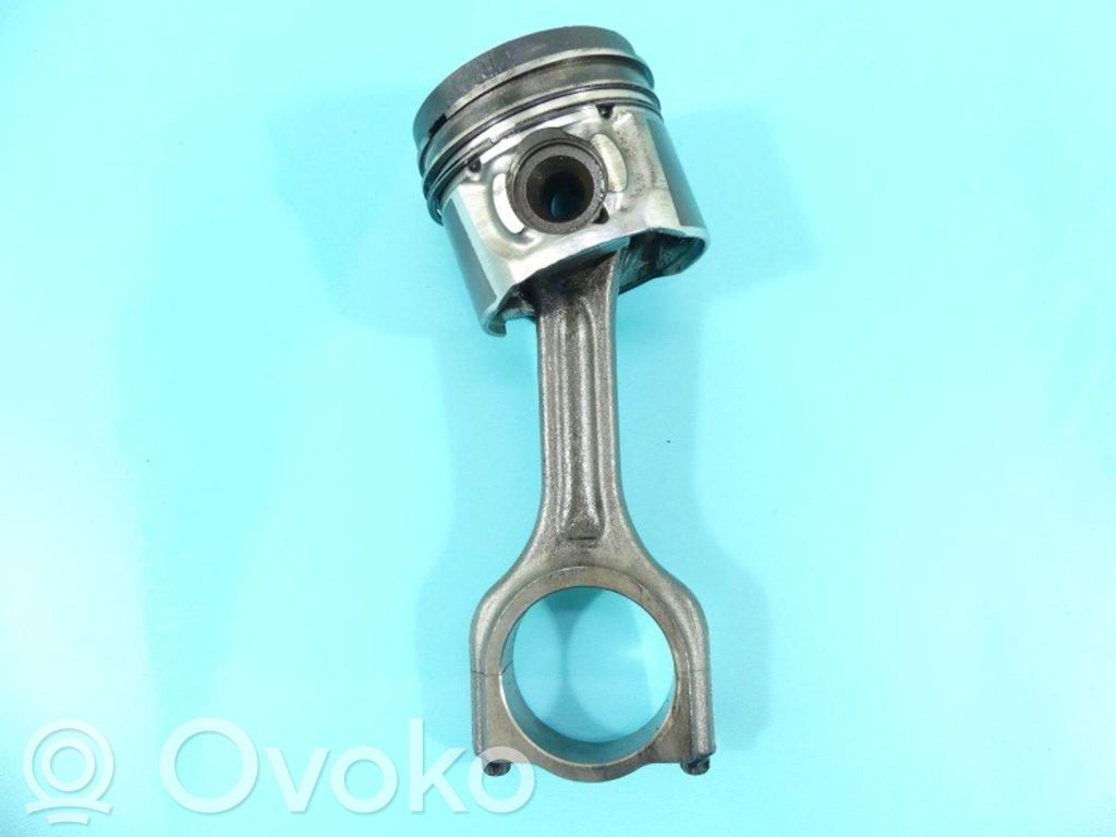 Ford C-MAX II Piston 