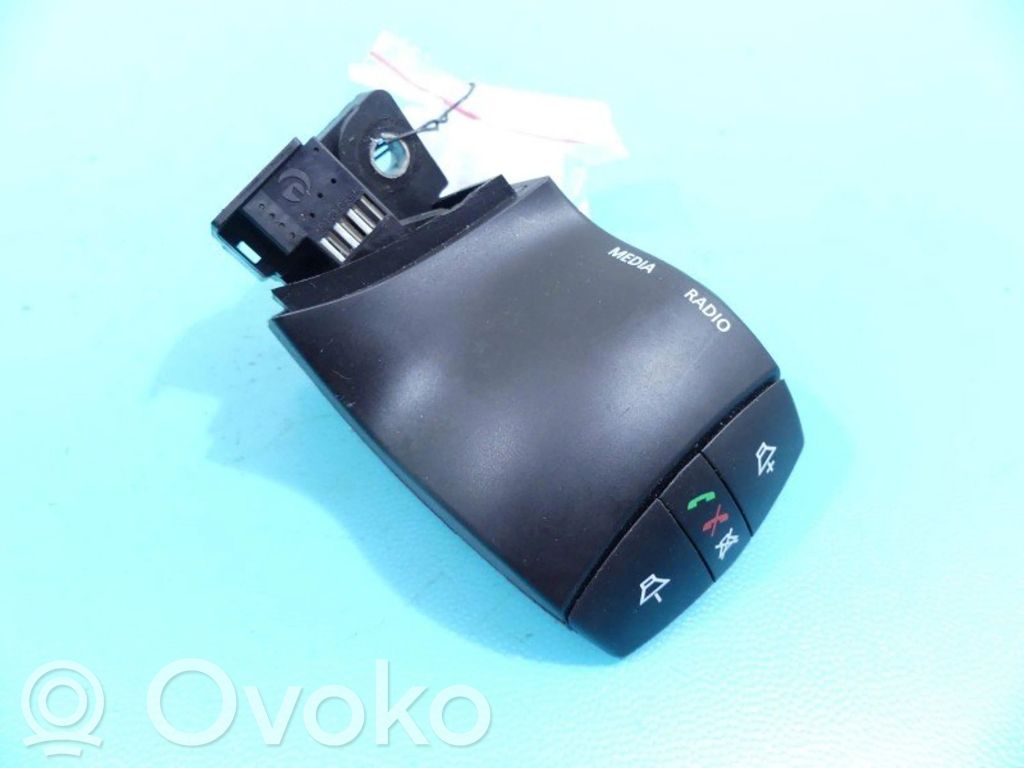 Renault Fluence Bedieneinheit Controller Multimedia 