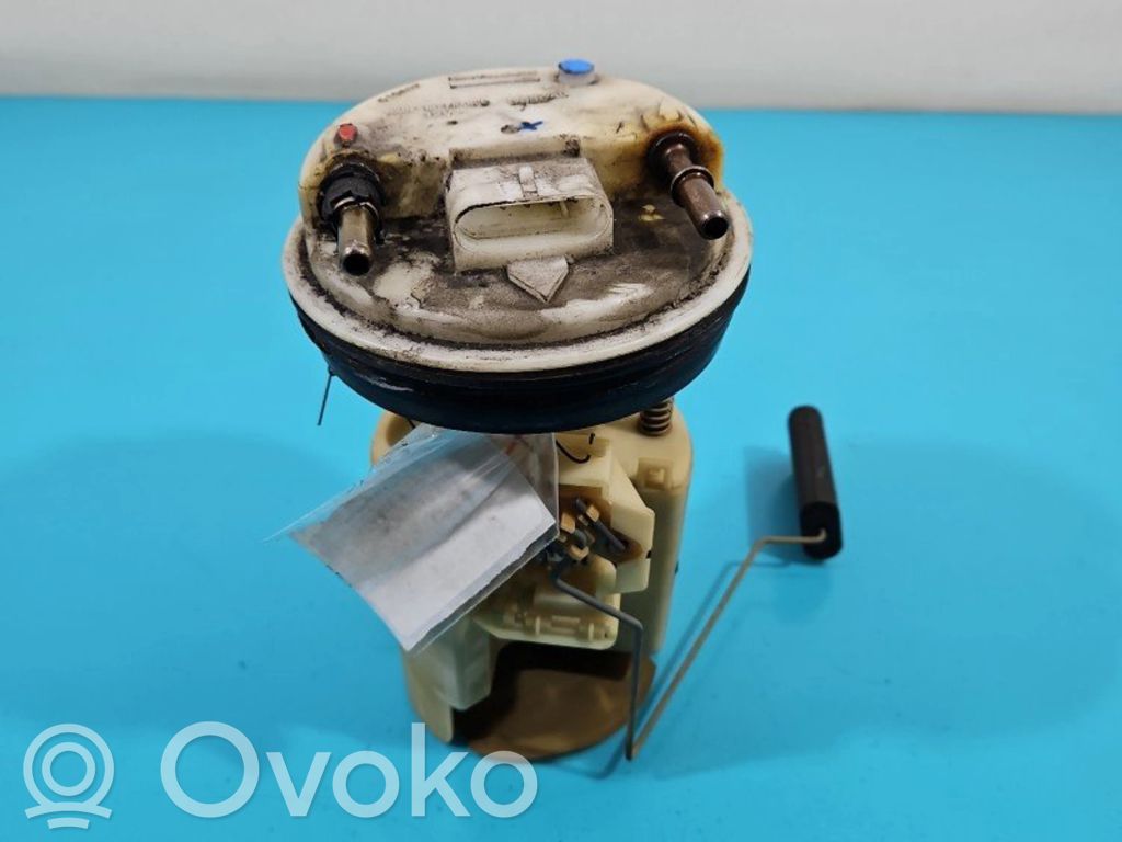 Volvo S40, V40 Pompa paliwa w zbiorniku 