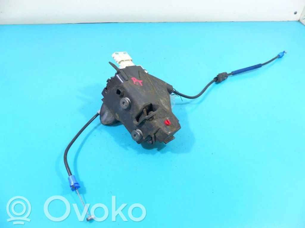 Citroen C4 I Takaoven lukko 