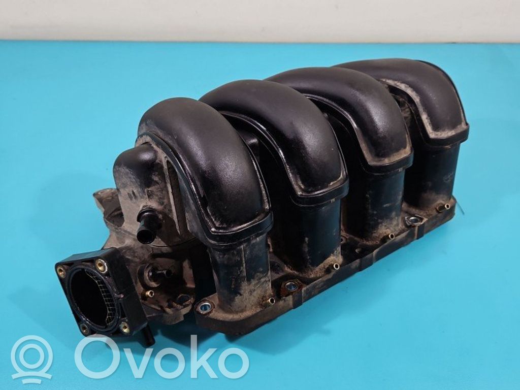 Toyota Avensis T250 Collecteur d'admission 