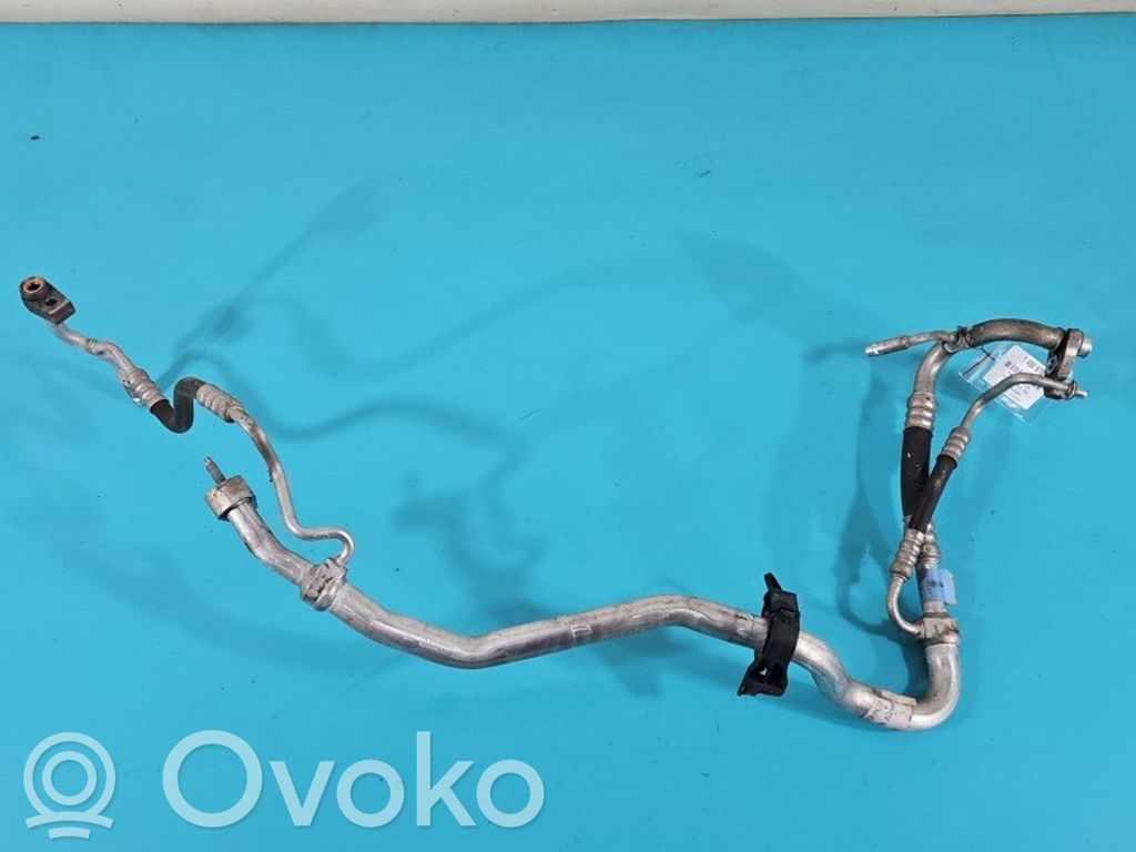 Ford Focus Ilmastointilaitteen putki (A/C) 