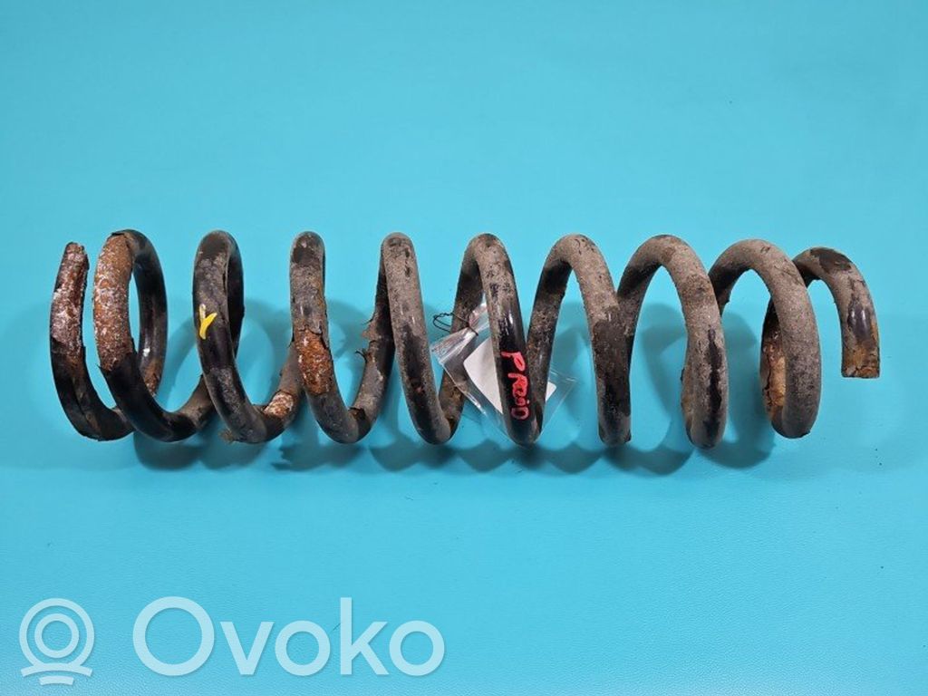 Toyota Land Cruiser (J200) Ressort hélicoïdal avant 