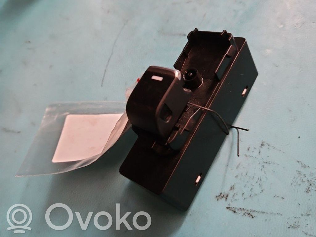 Electric window control switch   KA1F66370,IMPRK1392222