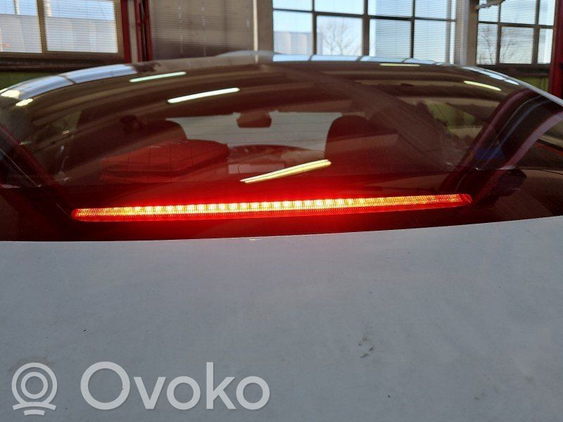 Kolmas/lisäjarruvalo   107740500G,IMPRK1435958