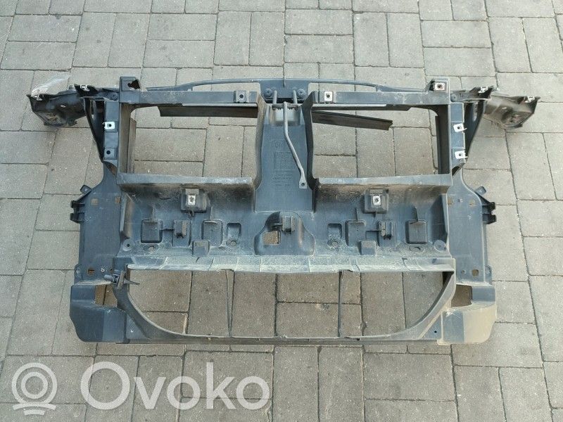 BMW X1 E84 Панель радиаторов 