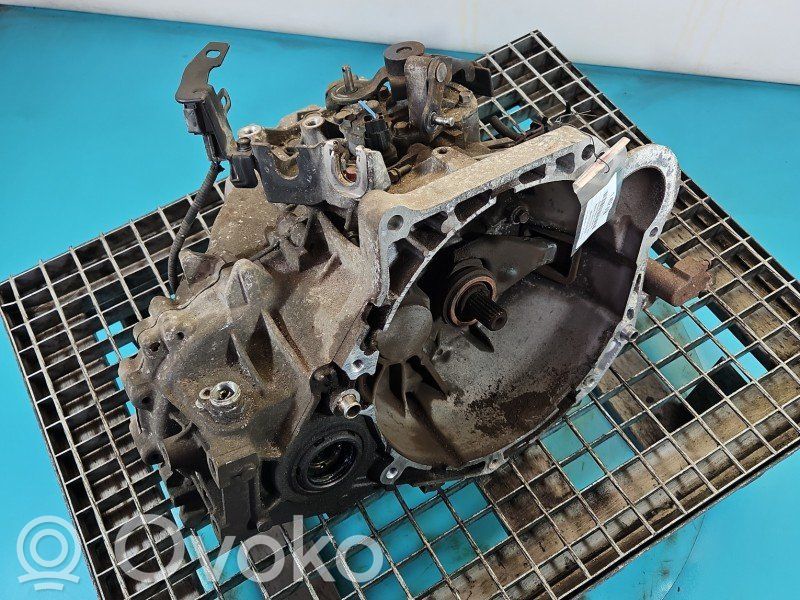 Hyundai Elantra Scatola del cambio manuale a 5 velocità 