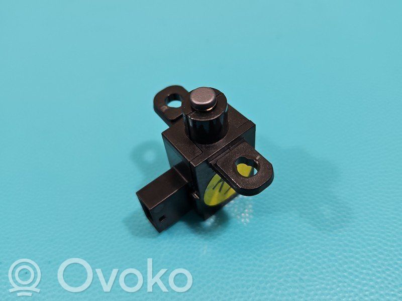 Tesla Model 3 Interior temperature sensor 