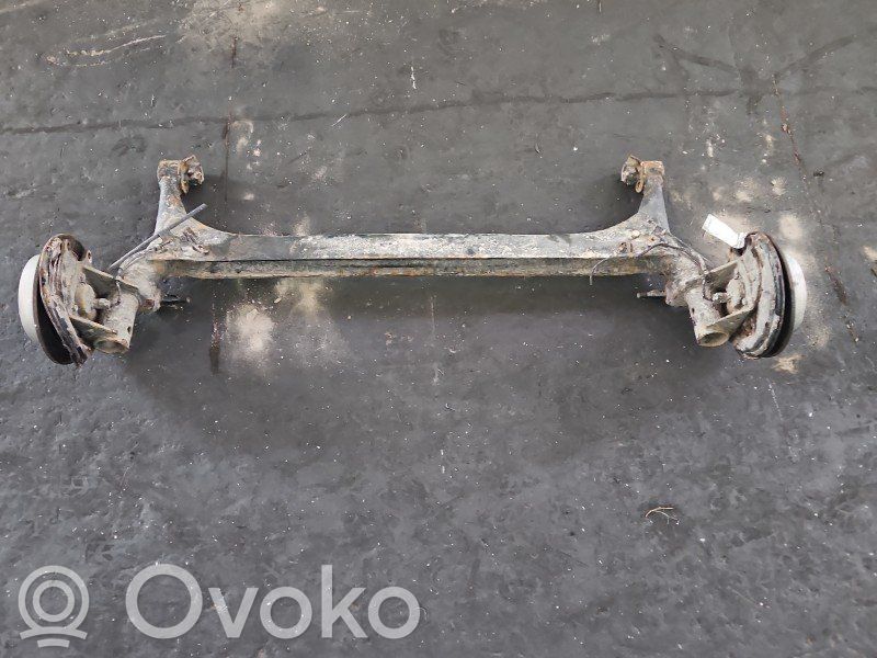 Toyota Corolla Verso E121 Trave dell'asse posteriore