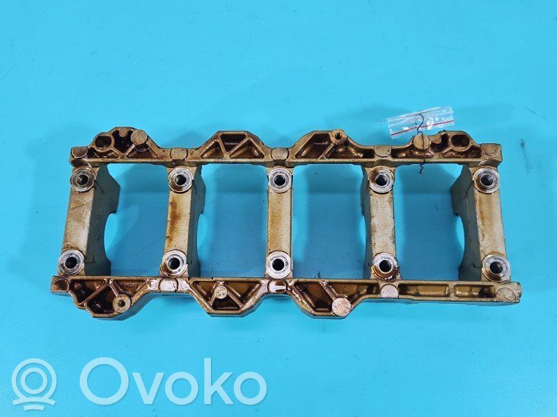 Ford Galaxy Öljynsuodattimen kannake 