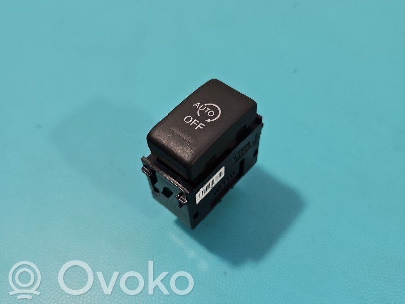 Nissan Juke I F15 Seat control switch 