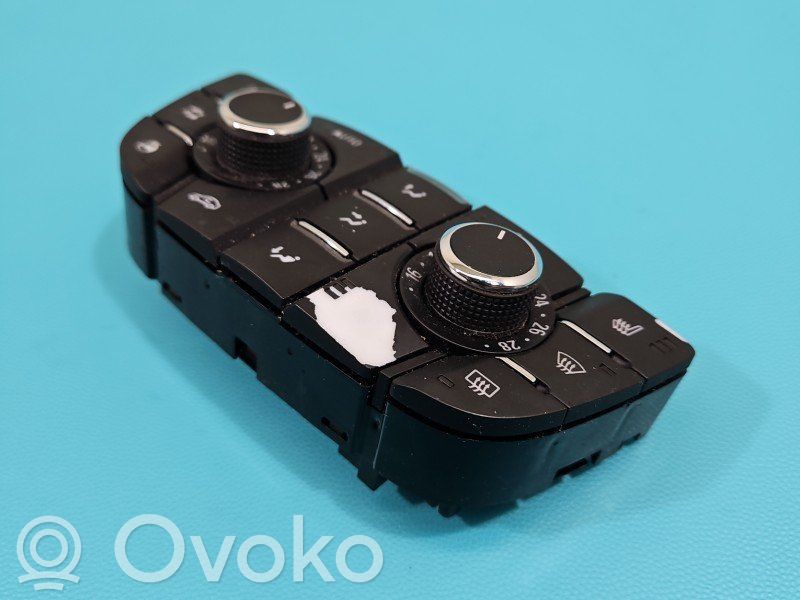 Opel Meriva B Climate control/heater control trim 
