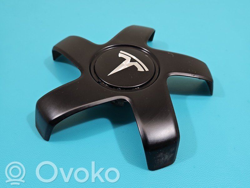 Tesla Model 3 Tarvikepölykapseli 