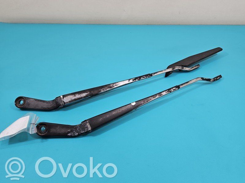 Opel Monterey Braccio della spazzola tergicristallo anteriore