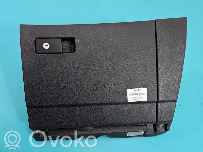 Volkswagen Sharan Schowek deski rozdzielczej 