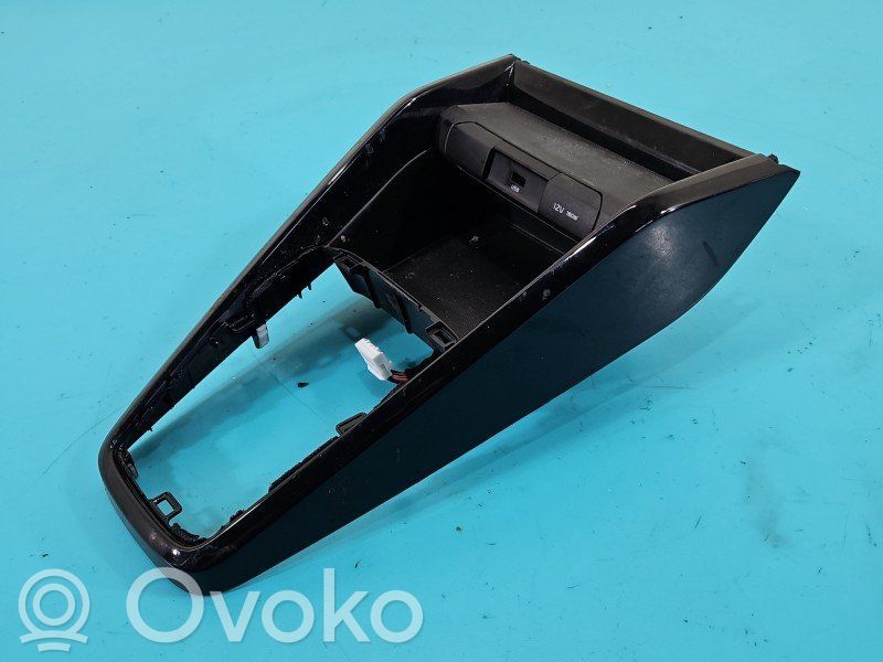 KIA Rio Center console 