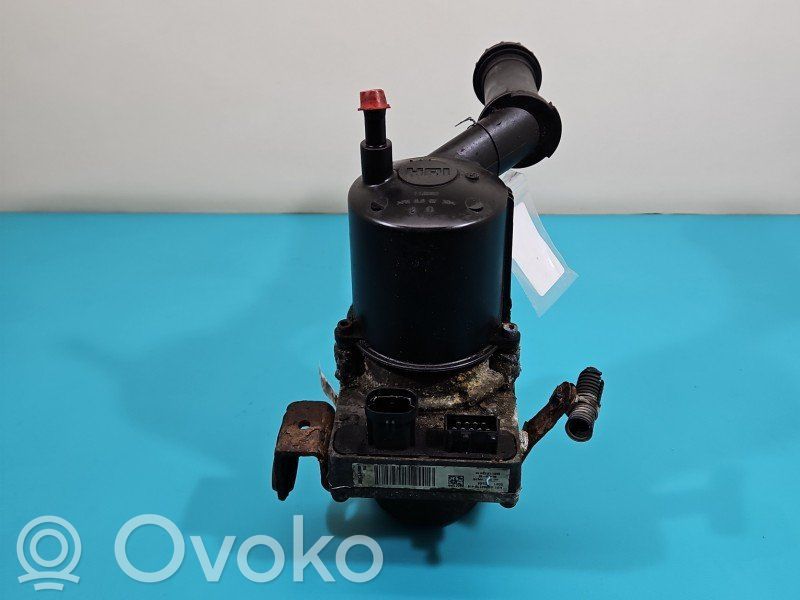 Citroen C4 I Ohjaustehostimen pumppu 