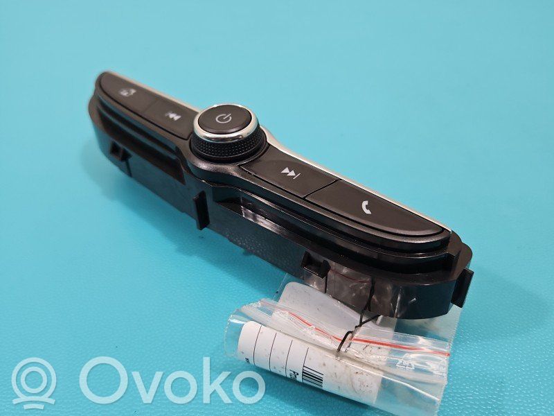 Opel Astra K Head unit multimedia control 
