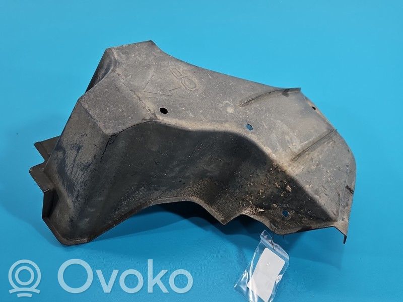 Lexus CT 200H Tunel środkowy 
