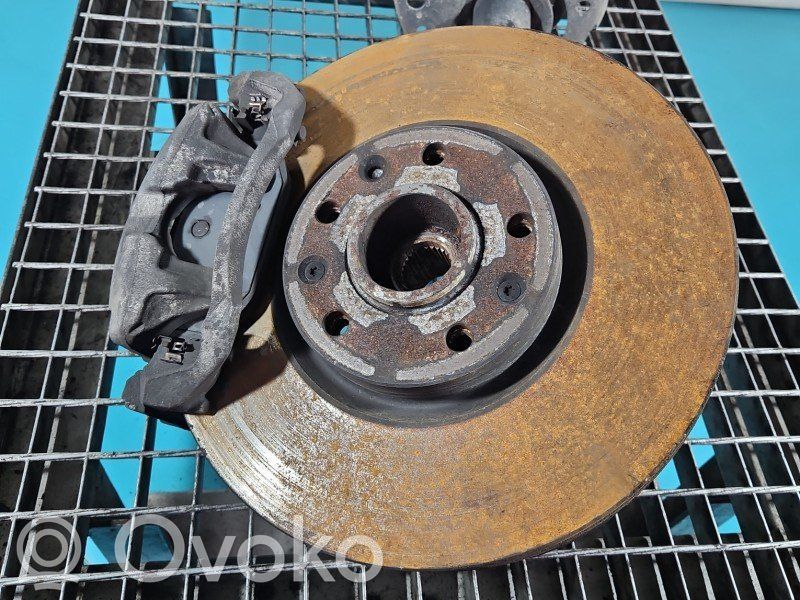Opel Astra L Fuso a snodo con mozzo ruota anteriore 