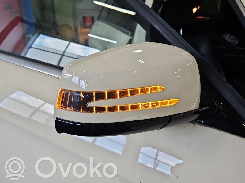 Mercedes-Benz E W212 Specchietto retrovisore elettrico portiera anteriore 