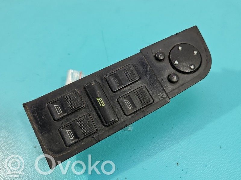 Audi 80 90 S2 B4 Electric window control switch 