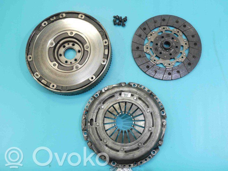 Volvo V40 Dual mass flywheel 
