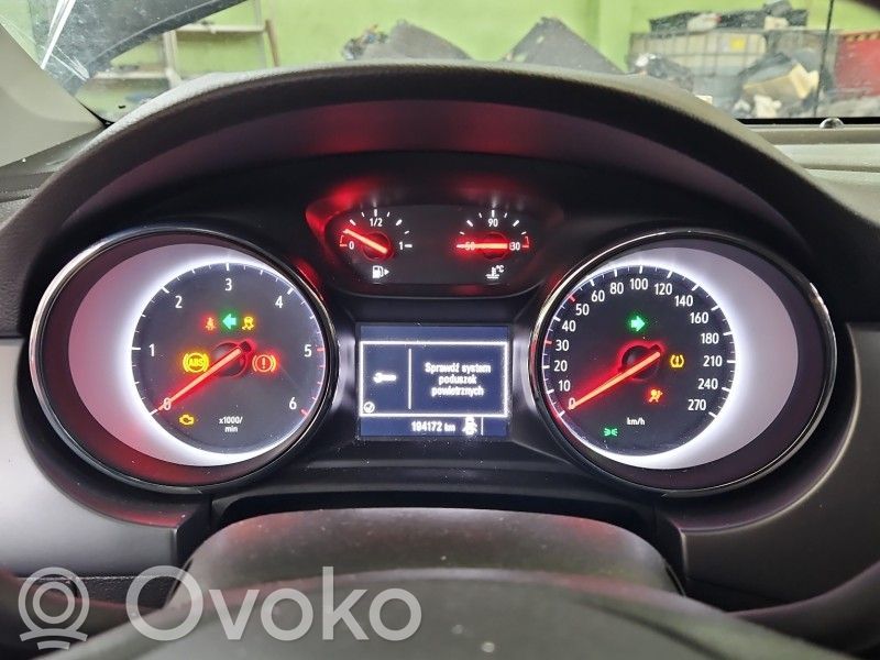 Opel Astra K Nopeusmittari (mittaristo) 
