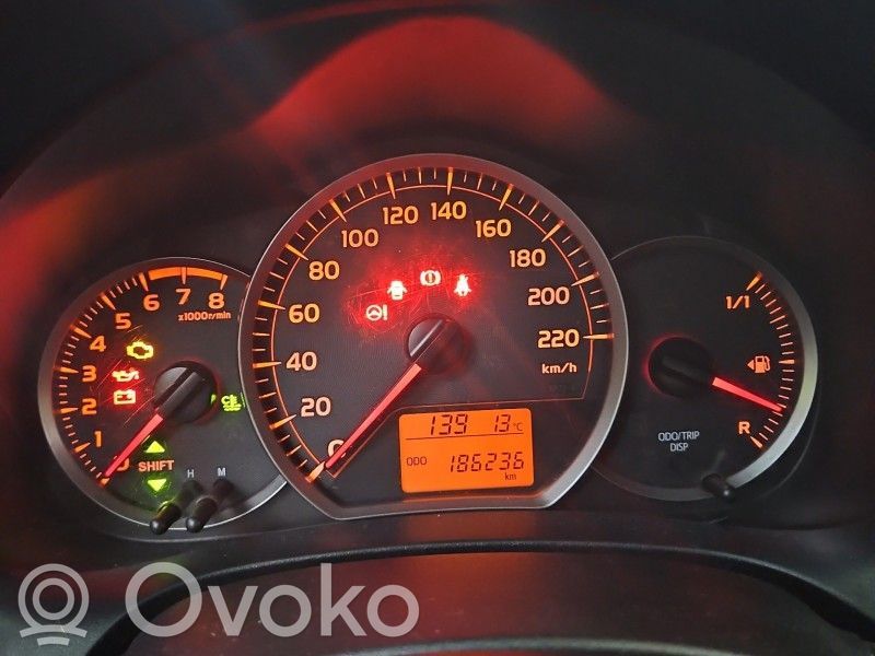 Toyota Yaris Licznik / Prędkościomierz 