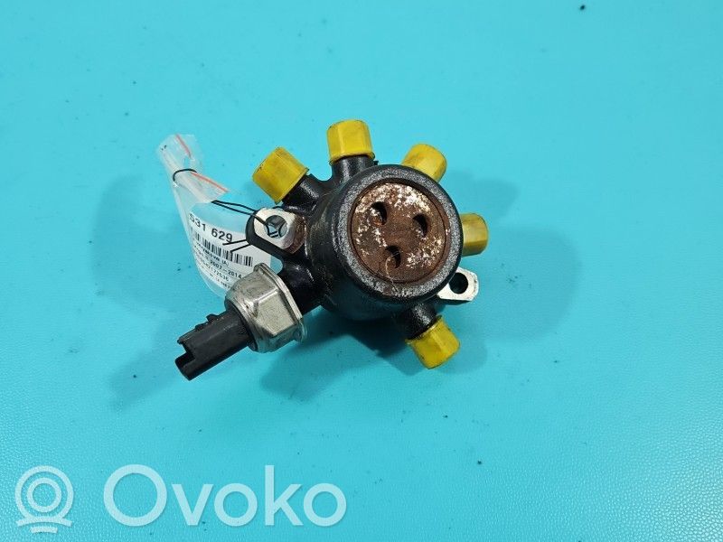 Renault Twingo II Kraftstoffverteiler Einspritzleiste Verteilerrohr 