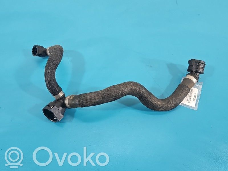 Peugeot 3008 II Tuyau de liquide de refroidissement moteur