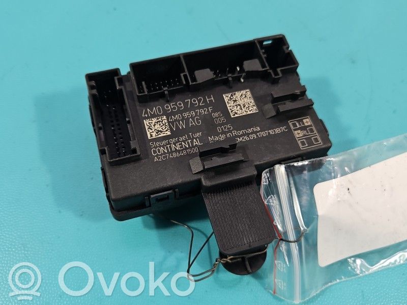 Audi A4 S4 B9 8W Modul de control caroserie central 