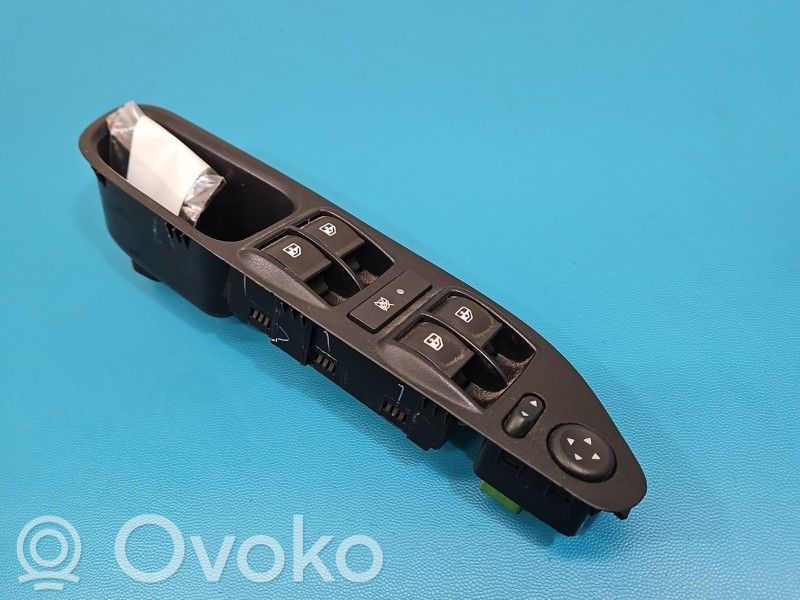 Fiat Tipo Electric window control switch 
