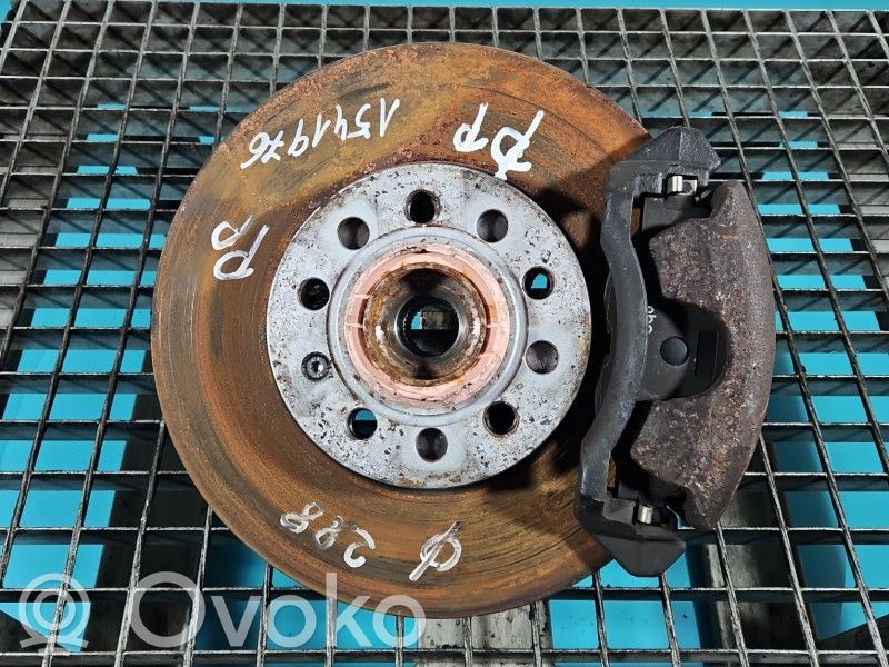 Skoda Octavia Mk3 (5E) Fusée d'essieu de moyeu de la roue avant